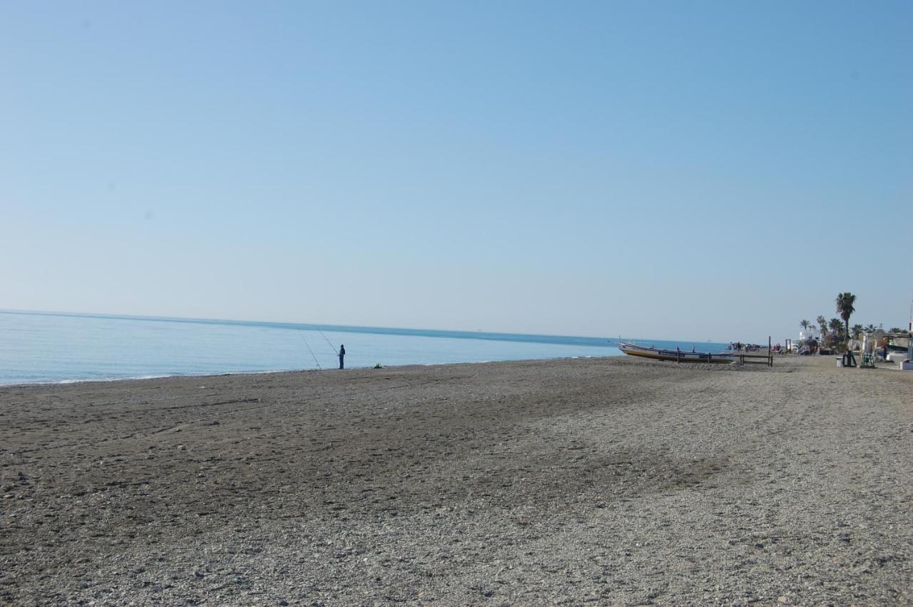 Appartamento Magnifico ático en la playa Torre Del Mar Esterno foto