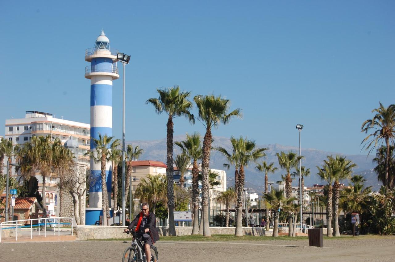 Appartamento Magnifico ático en la playa Torre Del Mar Esterno foto