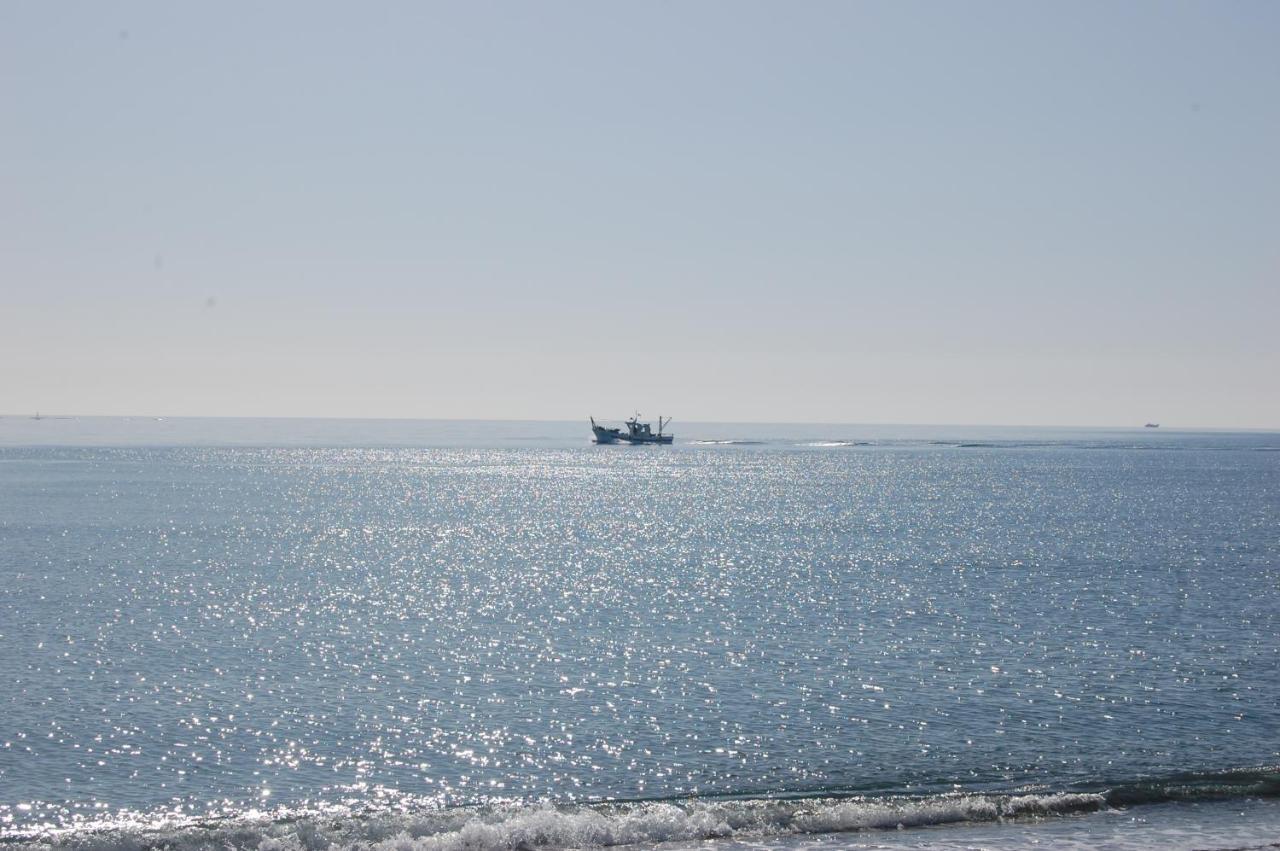 Appartamento Magnifico ático en la playa Torre Del Mar Esterno foto